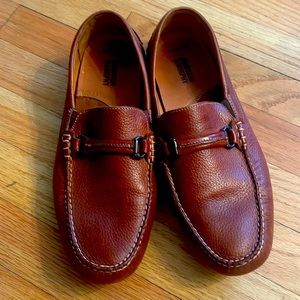 Johnston and Murphy size 9